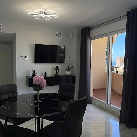 Luxury First Line Apartmán